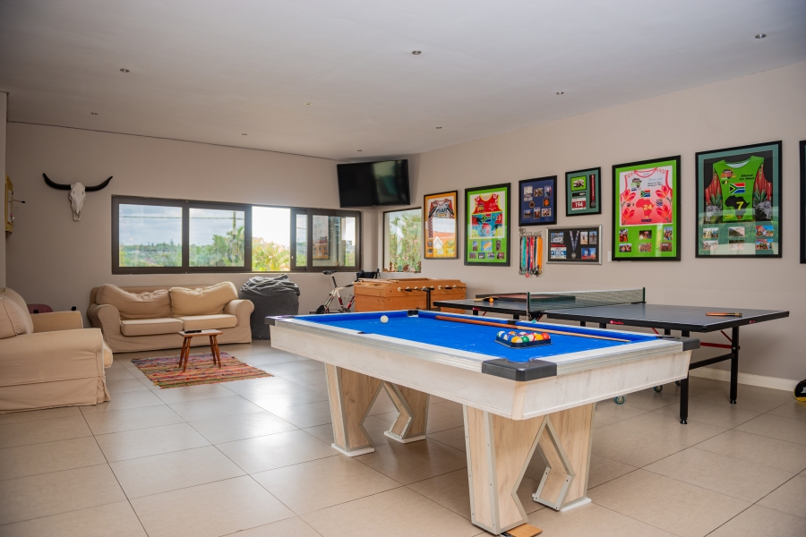 9 Bedroom Property for Sale in Nahoon Beach Eastern Cape